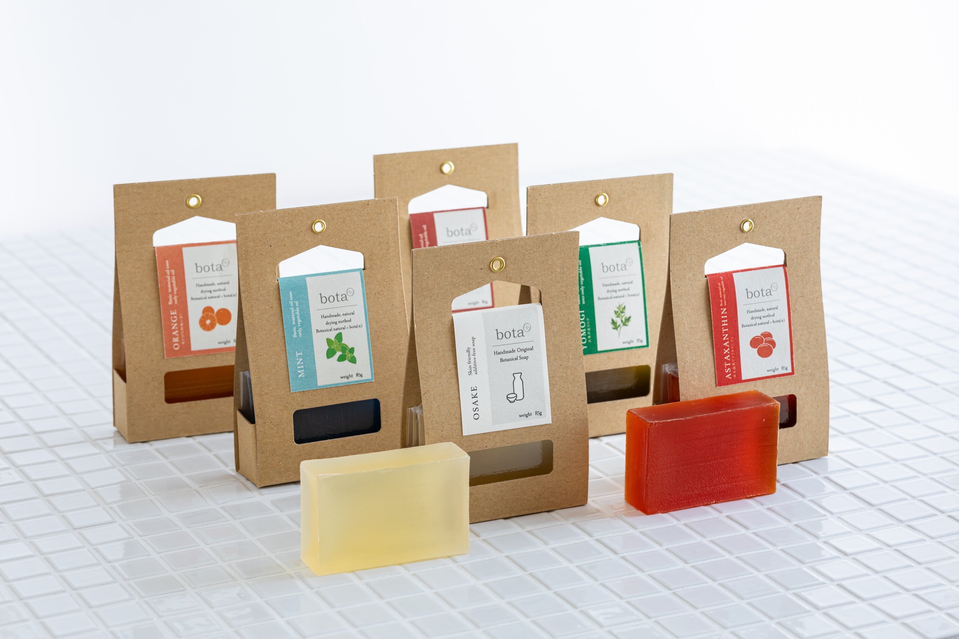 bota-n 透明石鹸 アスタキサンチン(BN クリアソープAST)85g